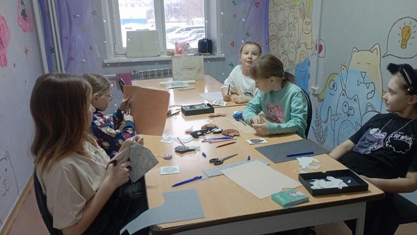 Мастер-класс «НЛО» в технике аппликации