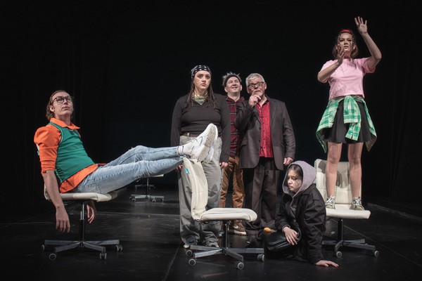 Спектакль «Лисьи огни»