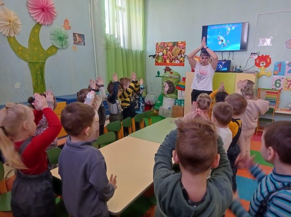 Познавательный час «Этот загадочный космос»