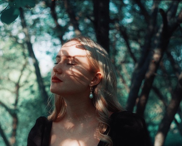 Элли на маковом поле