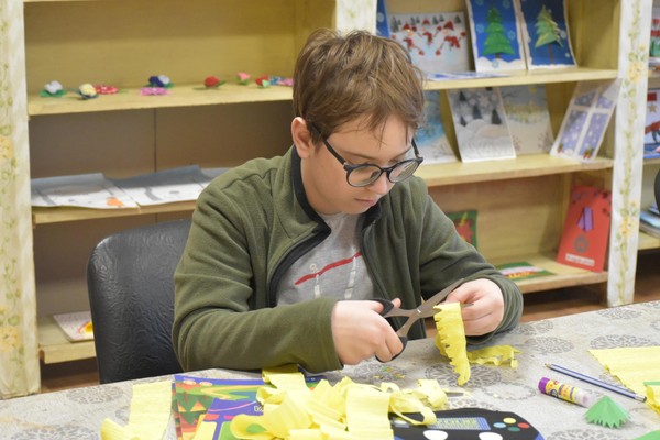 Выставка ДПИ «Если очень захотеть, можно в космос полететь...»