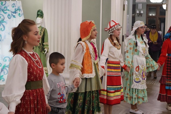 Лекторий «Традиция» Весенне-летние календарные праздники народов Поволжья