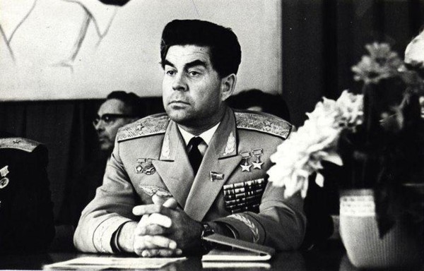 Экскурсия по выставке «Покоритель воздушного пространства»