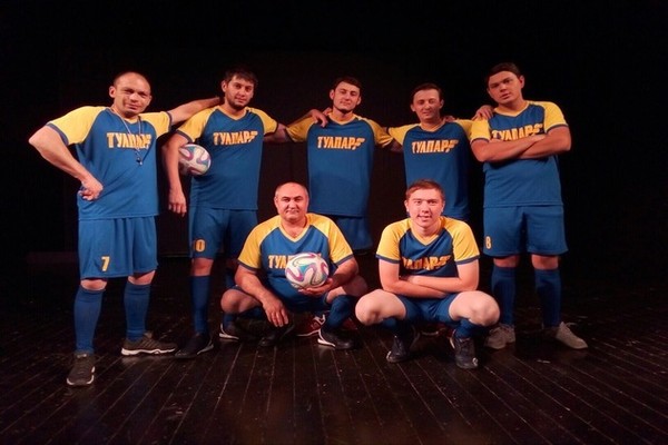 Махаббат, футбол и мафия