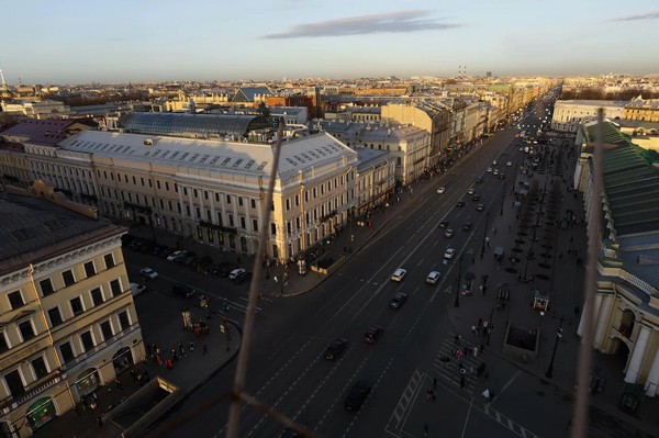 Вертикаль Невского проспекта. Башня городской думы