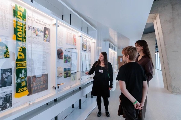 Экскурсия по выставке «С первой полосы»