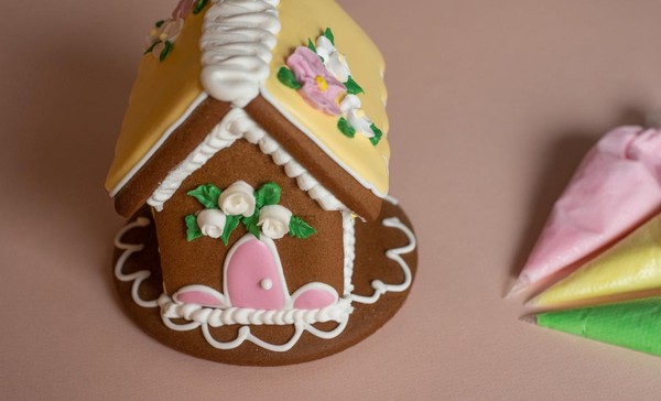 Пасхальный пряничный домик