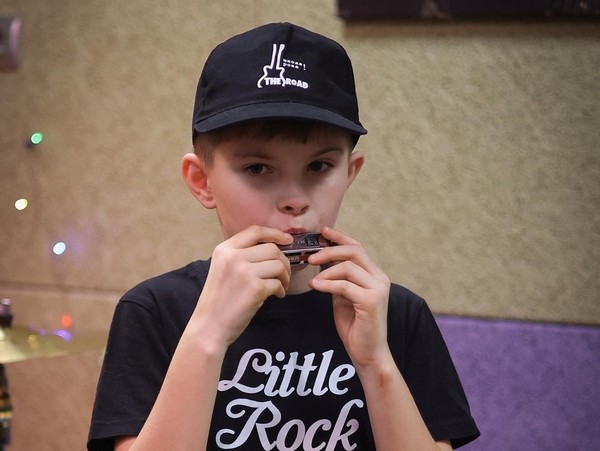 Мастер-класс «Легкие мелодии на губной гармошке»