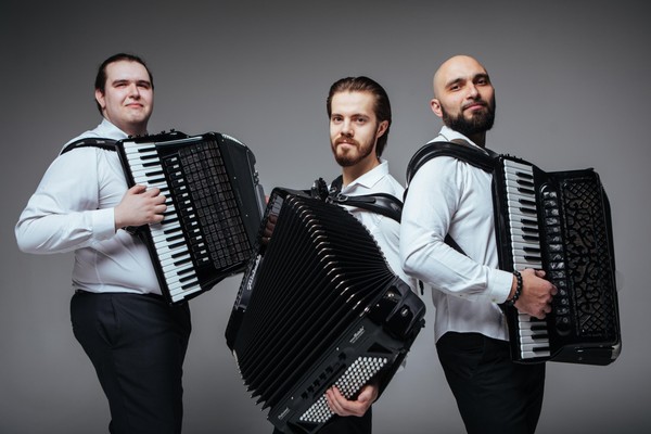 Концерт «Обнимая Сибирь»