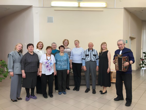 БОЛЬШОЙ ХОРОВОД