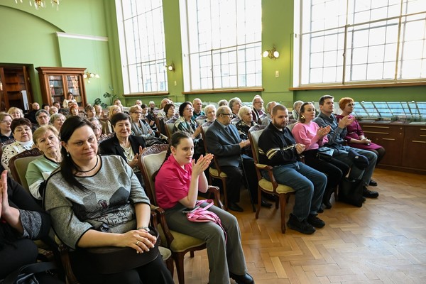 Концертная программа «Любовь в женщине…»