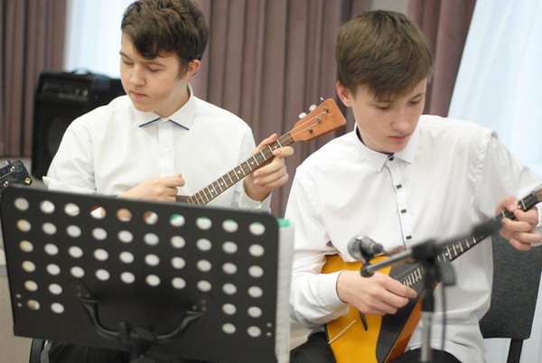 Концерт ансамбля народных инструментов «Весенние наигрыши»