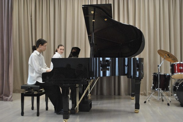 Концерт «Весенний вальс» учащихся фортепианного отделения