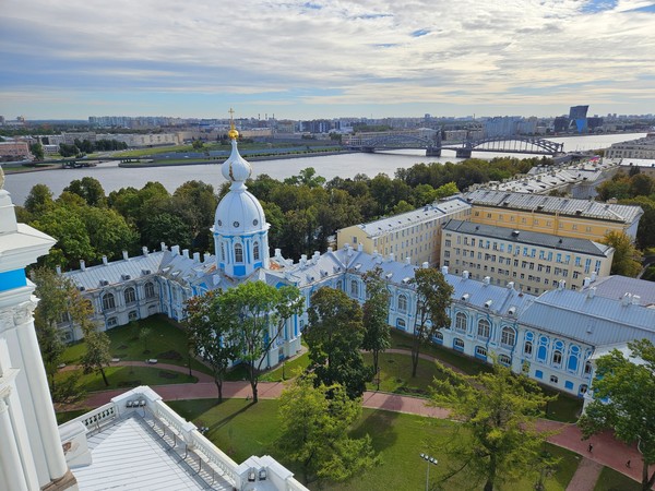 Смольный институт благородных девиц