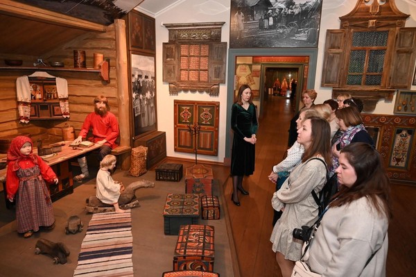 Сборная экскурсия по экспозиции в Музее сословий России