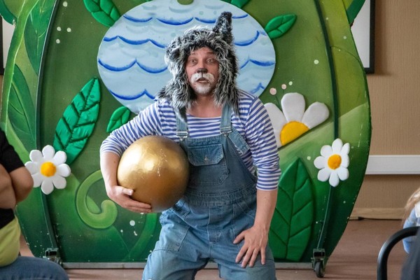 Спектакль «Золотой цыпленок»