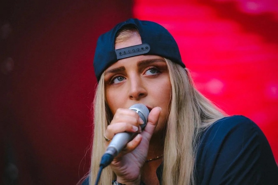 Меги Гогитидзе (Megi Gogitidze). Недостаточно