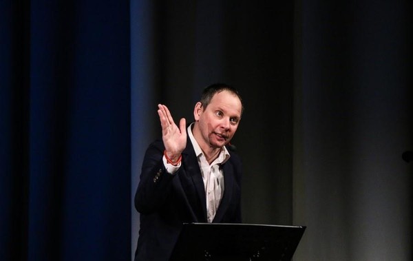 Музыкальный моноспектакль «Ревизор»