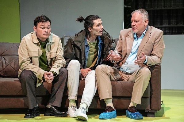 В театр всей семьёй. Абонемент