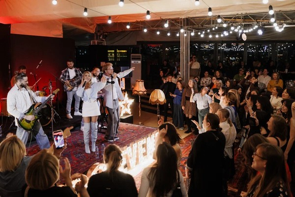 Караоке. Дискотека. Хиты 90-х и 2000-х