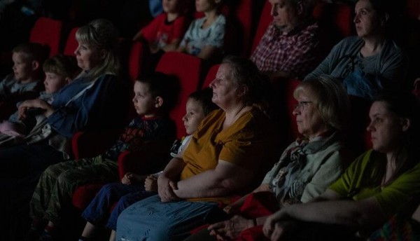 Драматический спектакль «ОНИ»