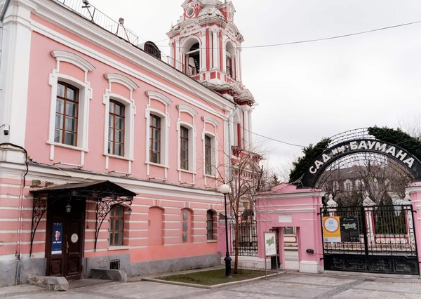 Музы Дали и Пикассо