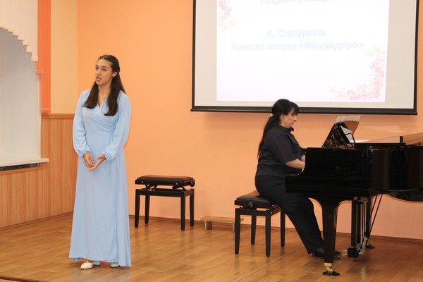 В мире музыки, грез и песен