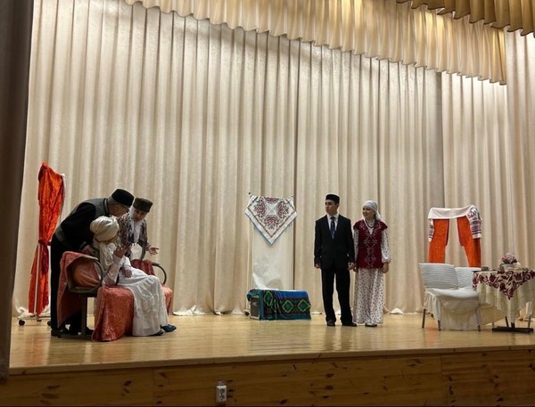 музыкальная комедия «Ач кузенне килен бу»