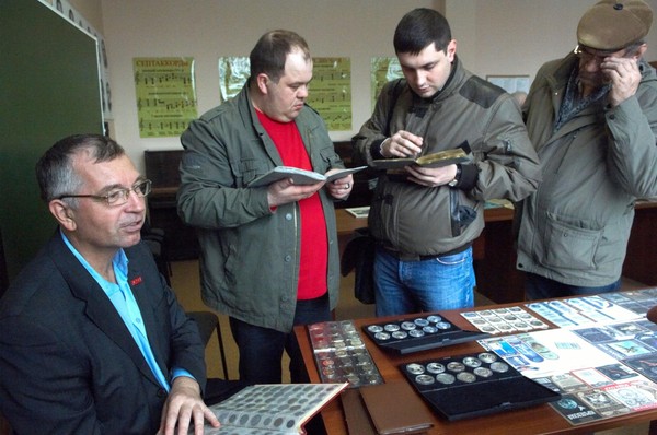 «Знаки федерации космонавтики России и предприятий космической отрасли города. Часть 3»