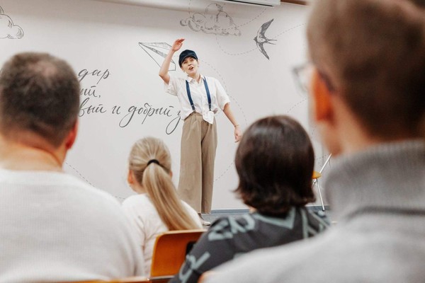 Поэтический час «Сердце поэта блещет, как звонкая сталь»