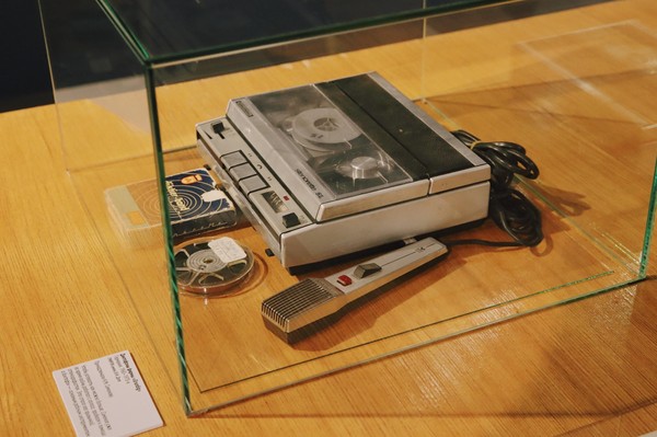 Лекция «7/8 айсберга». Дневники, записные книжки и аудиозаписи Константина Симонова»