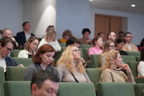 Лекция «Братья Стругацкие: главные фантасты советской литературы о «космосе и будущем»