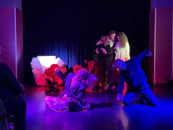 Показ спектакля «Выбор» для Московской студии Оперение