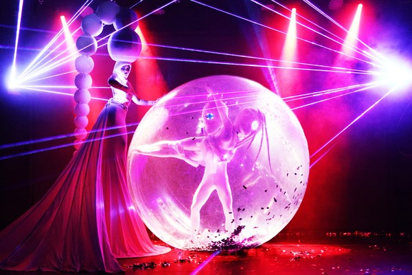 Лунозавр в космосе