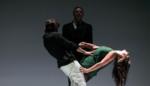 Спектакль «Анна Каренина в тропиках»