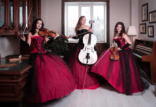 Silenzium. Неоклассика при свечах