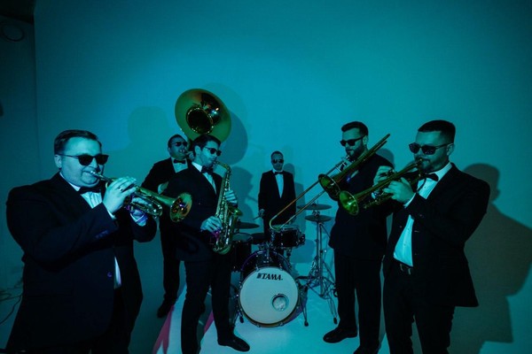 Вся мощь духовых инструментов от Boom Brass Band