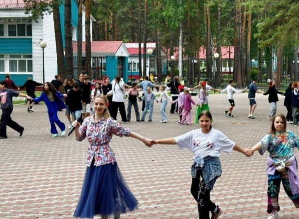 Хороводы водим