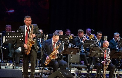 Ко всемирному дню рок-н-ролла