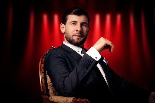 Азамат Биштов