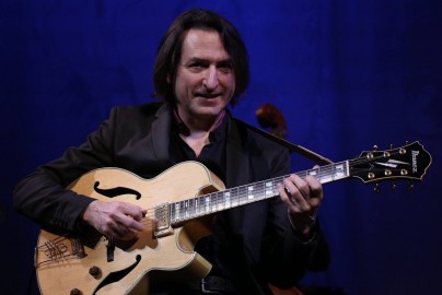 Ильдар Казаханов & «Acoustic pink trio»