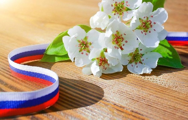 Литературно-музыкальная программа «Россия, Русь! Храни себя, храни!»