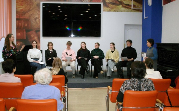 Заседание клуба театральных читок «Протокол_Чужой_слог»