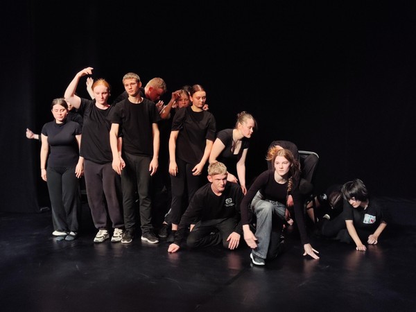 Занятия Молодежной студии при театре