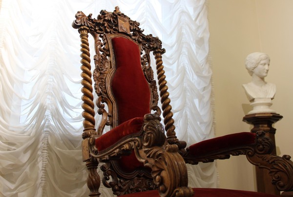 Выставка «Мебельные традиции»