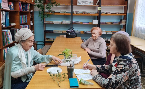 Заседание любительского объединения «Цветоводы Йошкар-Олы». Прививка и обрезка плодовых деревьев