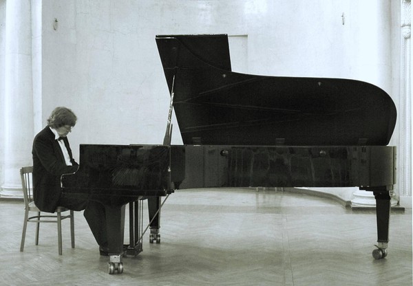 Выставка «Все – в музыке»