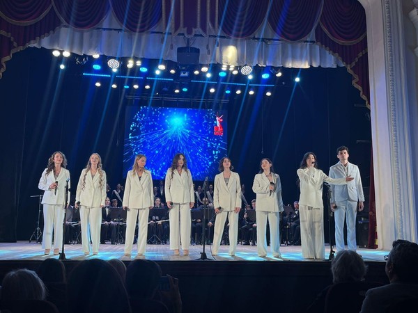 Отчетный концерт отделения эстрадное пение Россия, творчество и успех