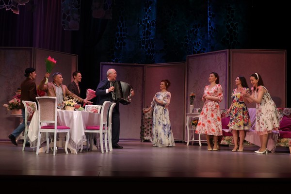 Яшьлегең ишек шакыса / Всё только начинается