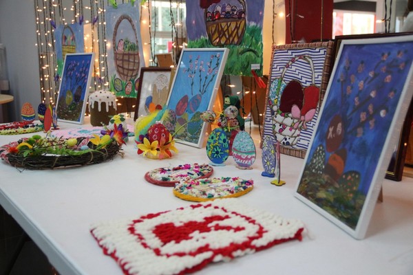 Открытие выставки семейного творчества «Пасха Светлая»